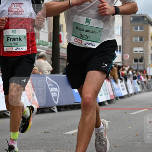 20.09.2026 - PSD Bank Halbmarathon J. Mangold http://msf.ph/oto/10518240 20.09.2026 11:46:33 Ziel 1527, 2027, 2087, 2773, 3226, 3790, 4070, 4094, 4200, 4249, 4566, 4639, 4640, 4710 meine-sportfotos.de