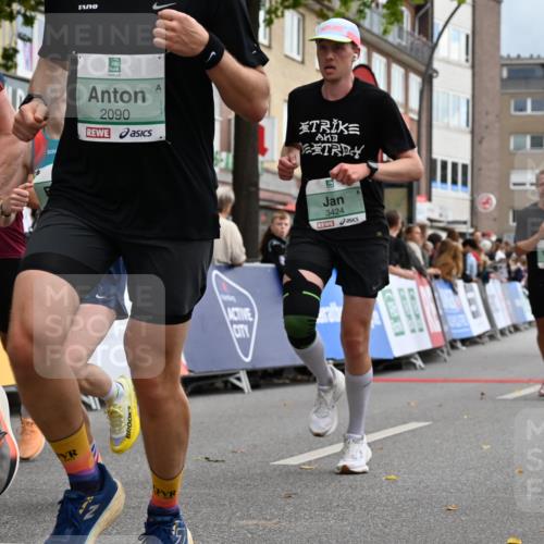 20.09.2026 - PSD Bank Halbmarathon J. Mangold http://msf.ph/oto/10518483 20.09.2026 11:46:46 Ziel 1189, 1557, 1561, 1810, 1876, 2012, 2090, 2141, 2659, 2902, 3424, 3511, 4001, 4247, 4566, 4639 meine-sportfotos.de