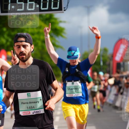 20.09.2026 - PSD Bank Halbmarathon LAZAROV Photography http://msf.ph/oto/10518636 20.09.2026 11:55:59 Ziel 1118, 1289, 1484, 1900, 2067, 2808, 3012, 3284, 3401, 3634, 3809, 3811, 4728 meine-sportfotos.de