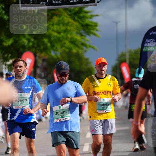 20.09.2026 - PSD Bank Halbmarathon LAZAROV Photography http://msf.ph/oto/10518690 20.09.2026 11:56:06 Ziel 1118, 1260, 1484, 1872, 1887, 1900, 2067, 3012, 3284, 3401, 3634, 3757, 4041, 4341, 4716 meine-sportfotos.de