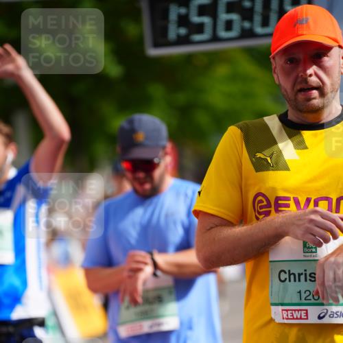 20.09.2026 - PSD Bank Halbmarathon LAZAROV Photography http://msf.ph/oto/10518727 20.09.2026 11:56:09 Ziel 1260, 1872, 1887, 2067, 3012, 3284, 3401, 3634, 3757, 4041, 4224, 4341, 4716 meine-sportfotos.de