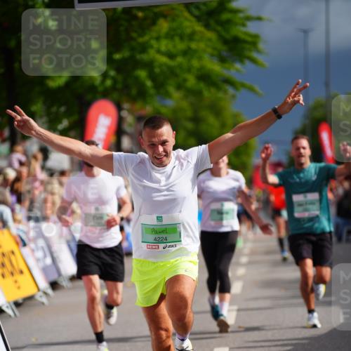 20.09.2026 - PSD Bank Halbmarathon LAZAROV Photography http://msf.ph/oto/10518769 20.09.2026 11:56:12 Ziel 1260, 1272, 1872, 1887, 3441, 3757, 3932, 4041, 4224, 4341, 4716 meine-sportfotos.de