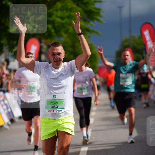 20.09.2026 - PSD Bank Halbmarathon LAZAROV Photography http://msf.ph/oto/10518775 20.09.2026 11:56:12 Ziel 1260, 1272, 1872, 1887, 3441, 3757, 3932, 4041, 4224, 4341, 4716 meine-sportfotos.de