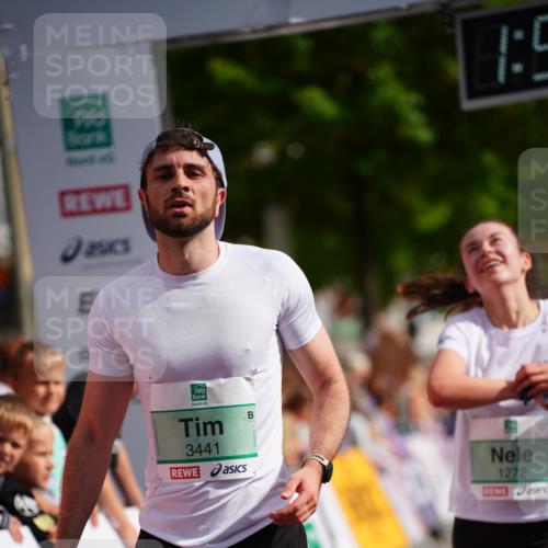 20.09.2026 - PSD Bank Halbmarathon LAZAROV Photography http://msf.ph/oto/10518838 20.09.2026 11:56:15 Ziel 1183, 1260, 1272, 1541, 1872, 2955, 3441, 3872, 3932, 4224 meine-sportfotos.de