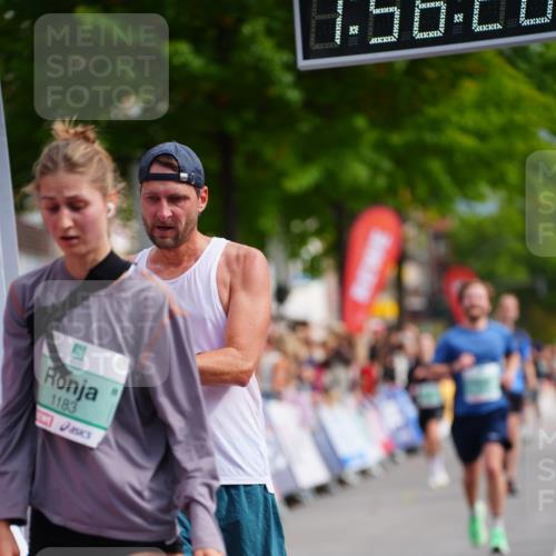 20.09.2026 - PSD Bank Halbmarathon LAZAROV Photography http://msf.ph/oto/10518895 20.09.2026 11:56:19 Ziel 1183, 1272, 1426, 1541, 1620, 2955, 3441, 3872, 3932, 3943, 4224 meine-sportfotos.de