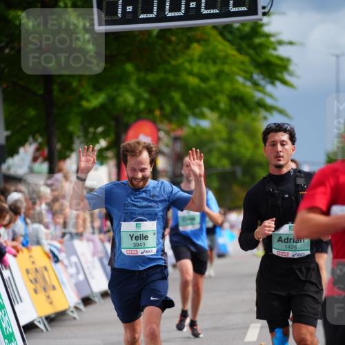 20.09.2026 - PSD Bank Halbmarathon LAZAROV Photography http://msf.ph/oto/10518933 20.09.2026 11:56:22 Ziel 1183, 1272, 1426, 1541, 1620, 2955, 3441, 3593, 3744, 3872, 3932, 3943, 4525, 4692 meine-sportfotos.de