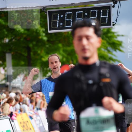 20.09.2026 - PSD Bank Halbmarathon LAZAROV Photography http://msf.ph/oto/10518968 20.09.2026 11:56:24 Ziel 1183, 1426, 1514, 1541, 1620, 1824, 2180, 2955, 3593, 3744, 3872, 3943, 4525, 4692 meine-sportfotos.de