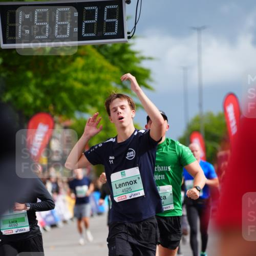20.09.2026 - PSD Bank Halbmarathon LAZAROV Photography http://msf.ph/oto/10518980 20.09.2026 11:56:25 Ziel 1183, 1426, 1514, 1541, 1620, 1824, 2180, 2955, 3593, 3744, 3872, 3943, 4525, 4692 meine-sportfotos.de