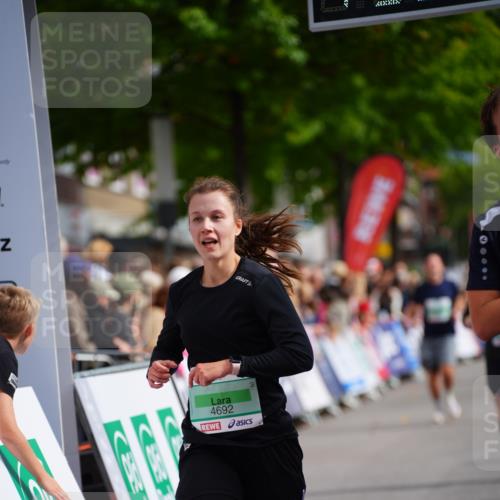 20.09.2026 - PSD Bank Halbmarathon LAZAROV Photography http://msf.ph/oto/10518989 20.09.2026 11:56:26 Ziel 1183, 1426, 1514, 1541, 1620, 1824, 2180, 3593, 3744, 3872, 3943, 4525, 4692 meine-sportfotos.de