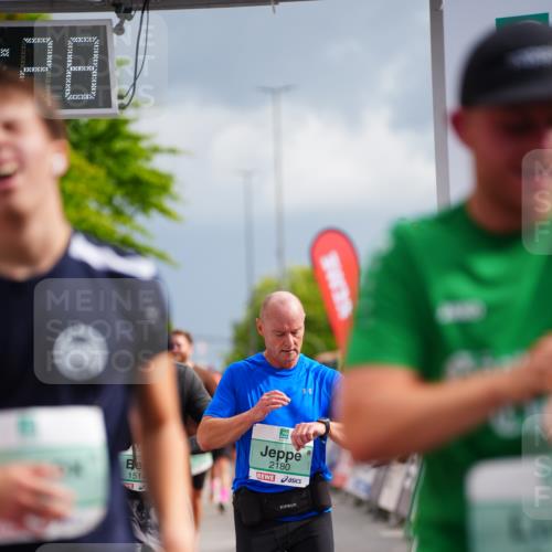 20.09.2026 - PSD Bank Halbmarathon LAZAROV Photography http://msf.ph/oto/10519023 20.09.2026 11:56:27 Ziel 1426, 1514, 1541, 1620, 1824, 2180, 3593, 3744, 3872, 3943, 4525, 4692 meine-sportfotos.de