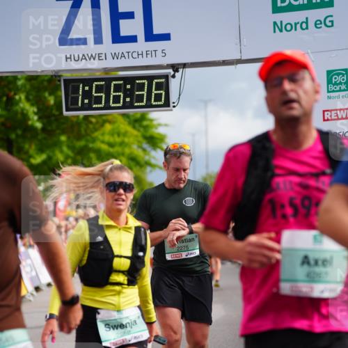 20.09.2026 - PSD Bank Halbmarathon LAZAROV Photography http://msf.ph/oto/10519107 20.09.2026 11:56:36 Ziel 1514, 1747, 1824, 1920, 2022, 2180, 2221, 2275, 2418, 2869, 2967, 3545, 4097, 4252, 4267 meine-sportfotos.de