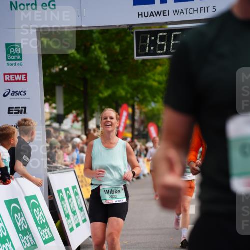 20.09.2026 - PSD Bank Halbmarathon LAZAROV Photography http://msf.ph/oto/10519129 20.09.2026 11:56:39 Ziel 1747, 1760, 1920, 2022, 2221, 2275, 2418, 2869, 2967, 3545, 4097, 4252, 4267, 4374 meine-sportfotos.de