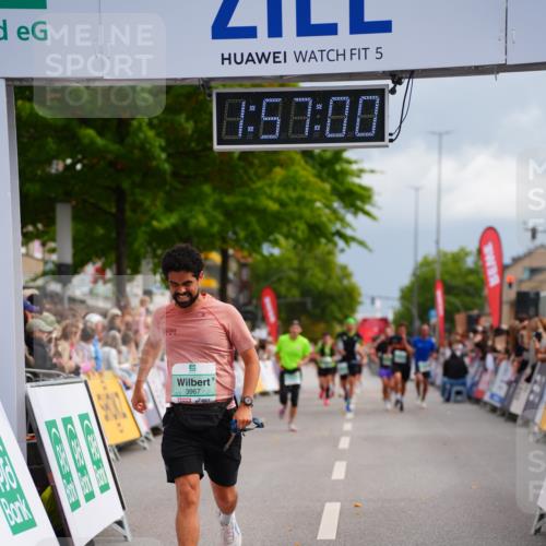 20.09.2026 - PSD Bank Halbmarathon LAZAROV Photography http://msf.ph/oto/10519316 20.09.2026 11:56:59 Ziel 1482, 1554, 1903, 2416, 3822, 3967, 4734 meine-sportfotos.de