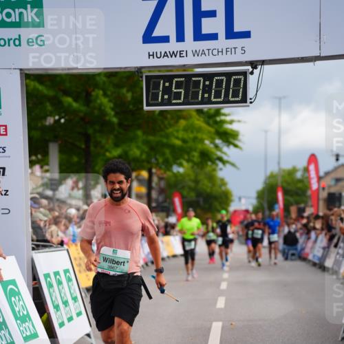 20.09.2026 - PSD Bank Halbmarathon LAZAROV Photography http://msf.ph/oto/10519321 20.09.2026 11:57:00 Ziel 1554, 1903, 2416, 3822, 3967, 4734 meine-sportfotos.de