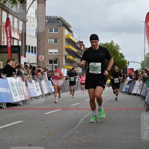 20.09.2026 - PSD Bank Halbmarathon J. Mangold http://msf.ph/oto/10519342 20.09.2026 11:48:35 Ziel 1464, 2311, 2552, 2571, 3298, 3635, 3761, 4627 meine-sportfotos.de