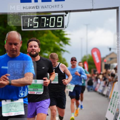 20.09.2026 - PSD Bank Halbmarathon LAZAROV Photography http://msf.ph/oto/10519401 20.09.2026 11:57:09 Ziel 1700, 2079, 2104, 2354, 3079, 3442, 3784, 3927, 4671, 4752, 4753 meine-sportfotos.de