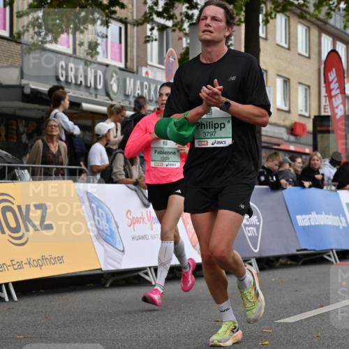 20.09.2026 - PSD Bank Halbmarathon J. Mangold http://msf.ph/oto/10519425 20.09.2026 11:48:45 Ziel 1464, 1559, 3797, 4627 meine-sportfotos.de