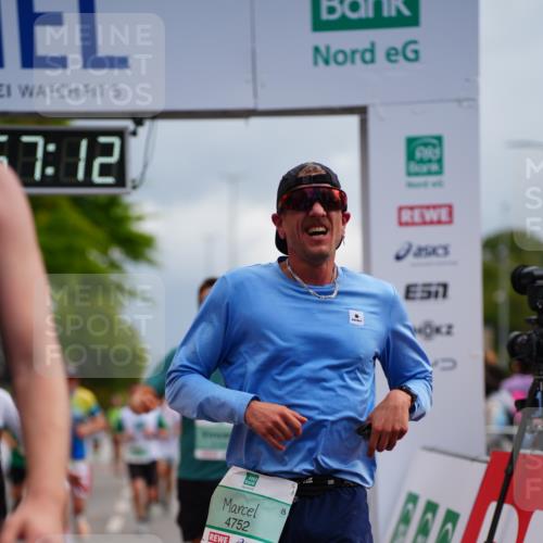 20.09.2026 - PSD Bank Halbmarathon LAZAROV Photography http://msf.ph/oto/10519444 20.09.2026 11:57:12 Ziel 1249, 1685, 1700, 2079, 2104, 2354, 3079, 3442, 3784, 3927, 4302, 4671, 4752, 4753 meine-sportfotos.de