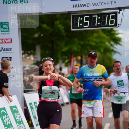 20.09.2026 - PSD Bank Halbmarathon LAZAROV Photography http://msf.ph/oto/10519490 20.09.2026 11:57:16 Ziel 1249, 1263, 1685, 1700, 1986, 2079, 2104, 2354, 3640, 3784, 4302, 4464, 4671, 4752 meine-sportfotos.de