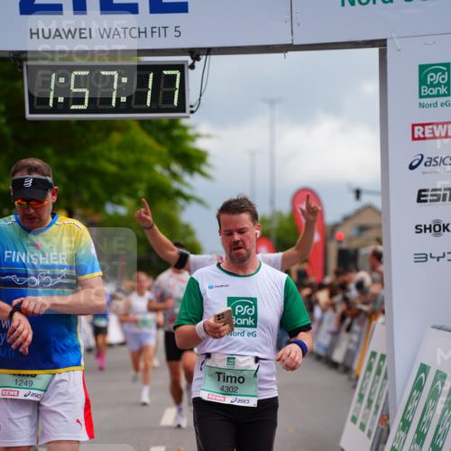 20.09.2026 - PSD Bank Halbmarathon LAZAROV Photography http://msf.ph/oto/10519504 20.09.2026 11:57:17 Ziel 1249, 1263, 1685, 1700, 1986, 2104, 2354, 2421, 2480, 3640, 4302, 4464, 4671, 4752 meine-sportfotos.de