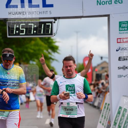 20.09.2026 - PSD Bank Halbmarathon LAZAROV Photography http://msf.ph/oto/10519511 20.09.2026 11:57:17 Ziel 1249, 1263, 1685, 1700, 1986, 2104, 2354, 2421, 2480, 3640, 4302, 4464, 4671, 4752 meine-sportfotos.de