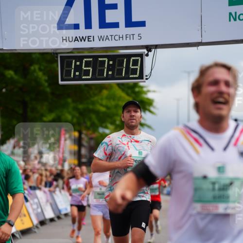 20.09.2026 - PSD Bank Halbmarathon LAZAROV Photography http://msf.ph/oto/10519525 20.09.2026 11:57:19 Ziel 1249, 1263, 1685, 1700, 1986, 2104, 2421, 2480, 3640, 4302, 4464 meine-sportfotos.de