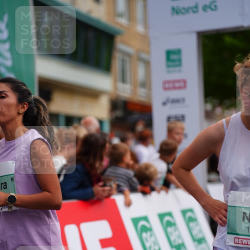 20.09.2026 - PSD Bank Halbmarathon LAZAROV Photography http://msf.ph/oto/10519556 20.09.2026 11:57:23 Ziel 1019, 1249, 1263, 1685, 1986, 2421, 2480, 3640, 3645, 4302, 4464, 4724 meine-sportfotos.de