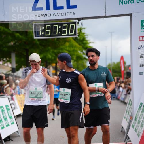 20.09.2026 - PSD Bank Halbmarathon LAZAROV Photography http://msf.ph/oto/10519609 20.09.2026 11:57:30 Ziel 1019, 1092, 1332, 1791, 3029, 3645, 4295, 4531, 4724 meine-sportfotos.de