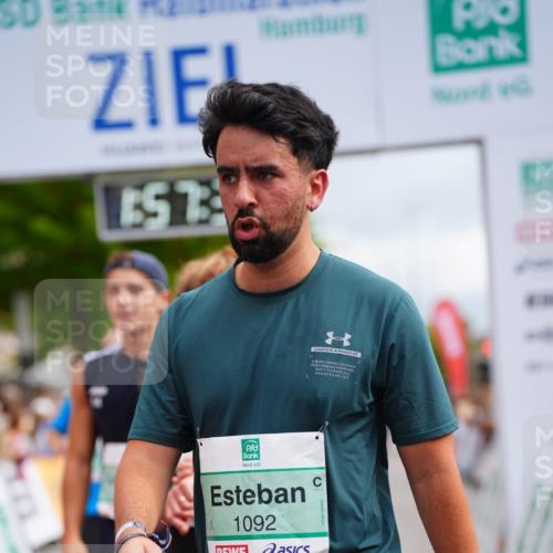 20.09.2026 - PSD Bank Halbmarathon LAZAROV Photography http://msf.ph/oto/10519733 20.09.2026 11:57:33 Ziel 1019, 1092, 1332, 1791, 3008, 3029, 3645, 4295, 4531, 4724 meine-sportfotos.de