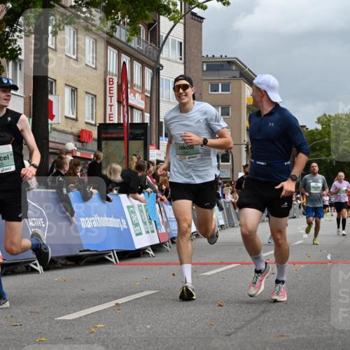 20.09.2026 - PSD Bank Halbmarathon J. Mangold http://msf.ph/oto/10519804 20.09.2026 11:49:53 Ziel 1048, 1236, 1241, 1774, 2765, 2890, 2962, 3382, 4498, 4605 meine-sportfotos.de