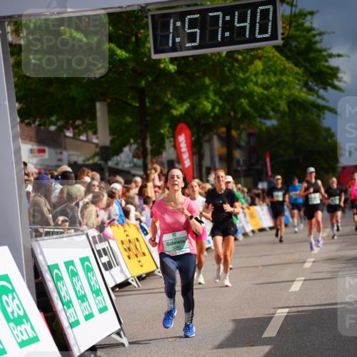 20.09.2026 - PSD Bank Halbmarathon LAZAROV Photography http://msf.ph/oto/10519811 20.09.2026 11:57:39 Ziel 1332, 2148, 3008, 3029, 3256, 3260, 4489 meine-sportfotos.de