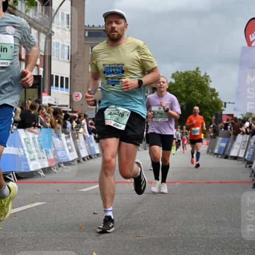 20.09.2026 - PSD Bank Halbmarathon J. Mangold http://msf.ph/oto/10519858 20.09.2026 11:49:59 Ziel 1048, 1236, 1241, 1537, 1604, 1774, 1814, 1983, 2890, 3083, 3382, 4498, 4605 meine-sportfotos.de
