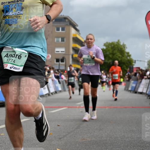 20.09.2026 - PSD Bank Halbmarathon J. Mangold http://msf.ph/oto/10519864 20.09.2026 11:49:59 Ziel 1048, 1236, 1241, 1537, 1604, 1774, 1814, 1983, 2890, 3083, 3382, 4498, 4605 meine-sportfotos.de