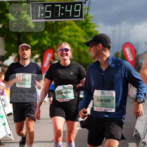 20.09.2026 - PSD Bank Halbmarathon LAZAROV Photography http://msf.ph/oto/10519926 20.09.2026 11:57:48 Ziel 1052, 1301, 1761, 2052, 2092, 2148, 2253, 2540, 3256, 3260, 3374, 3624, 3935, 4489 meine-sportfotos.de