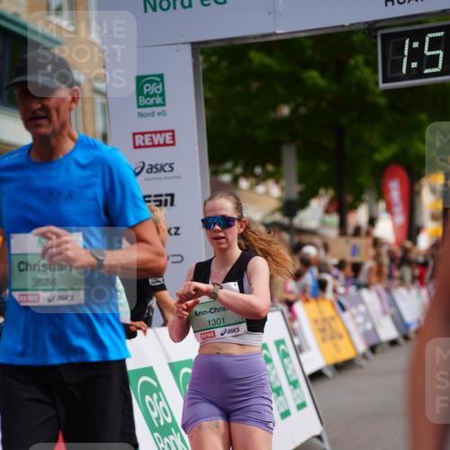 20.09.2026 - PSD Bank Halbmarathon LAZAROV Photography http://msf.ph/oto/10519964 20.09.2026 11:57:53 Ziel 1052, 1301, 1711, 2052, 2092, 2253, 2540, 2846, 3374, 3624, 3762, 3935 meine-sportfotos.de