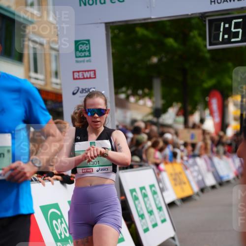 20.09.2026 - PSD Bank Halbmarathon LAZAROV Photography http://msf.ph/oto/10519974 20.09.2026 11:57:53 Ziel 1052, 1301, 1711, 2052, 2092, 2253, 2540, 2846, 3374, 3624, 3762, 3935 meine-sportfotos.de
