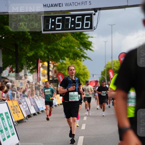20.09.2026 - PSD Bank Halbmarathon LAZAROV Photography http://msf.ph/oto/10519984 20.09.2026 11:57:55 Ziel 1052, 1301, 1709, 1711, 2092, 2253, 2540, 2846, 3107, 3374, 3624, 3762, 3935, 4589 meine-sportfotos.de