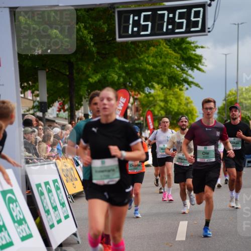 20.09.2026 - PSD Bank Halbmarathon LAZAROV Photography http://msf.ph/oto/10520013 20.09.2026 11:57:58 Ziel 1052, 1301, 1530, 1709, 1711, 2531, 2846, 3107, 3624, 3762, 4327, 4589, 4610 meine-sportfotos.de