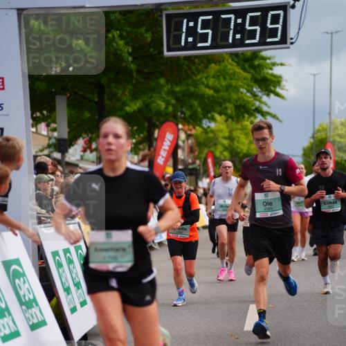 20.09.2026 - PSD Bank Halbmarathon LAZAROV Photography http://msf.ph/oto/10520023 20.09.2026 11:57:59 Ziel 1052, 1210, 1301, 1530, 1709, 1711, 2531, 2846, 3107, 3624, 3762, 3941, 4327, 4589, 4610 meine-sportfotos.de