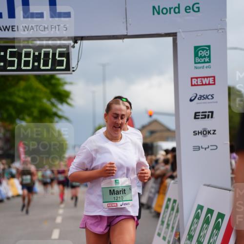 20.09.2026 - PSD Bank Halbmarathon LAZAROV Photography http://msf.ph/oto/10520074 20.09.2026 11:58:05 Ziel 1210, 1530, 1709, 2531, 2935, 3107, 3280, 3941, 4327, 4589, 4610 meine-sportfotos.de