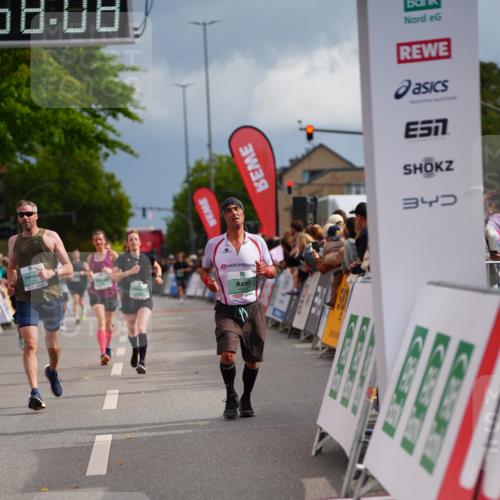 20.09.2026 - PSD Bank Halbmarathon LAZAROV Photography http://msf.ph/oto/10520084 20.09.2026 11:58:08 Ziel 1140, 1210, 1311, 1313, 1530, 1592, 2531, 2935, 3280, 3941, 4327, 4610 meine-sportfotos.de