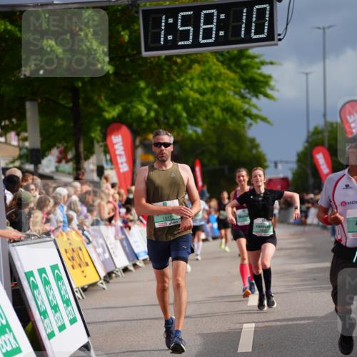 20.09.2026 - PSD Bank Halbmarathon LAZAROV Photography http://msf.ph/oto/10520093 20.09.2026 11:58:10 Ziel 1140, 1210, 1311, 1313, 1592, 2935, 3280, 3941 meine-sportfotos.de