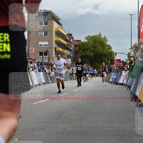 20.09.2026 - PSD Bank Halbmarathon J. Mangold http://msf.ph/oto/10520107 20.09.2026 11:51:20 Ziel 1006, 2458, 2814, 3866, 3972, 4231, 4594 meine-sportfotos.de