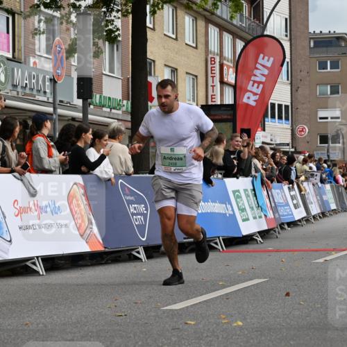 20.09.2026 - PSD Bank Halbmarathon J. Mangold http://msf.ph/oto/10520123 20.09.2026 11:51:23 Ziel 2458, 2814, 3866 meine-sportfotos.de