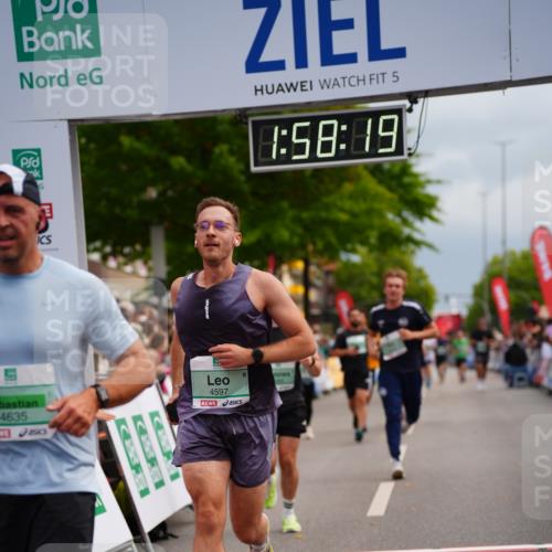 20.09.2026 - PSD Bank Halbmarathon LAZAROV Photography http://msf.ph/oto/10520160 20.09.2026 11:58:18 Ziel 1020, 1140, 1311, 1313, 1406, 1592, 2448, 2900, 2993, 4528, 4597, 4635 meine-sportfotos.de