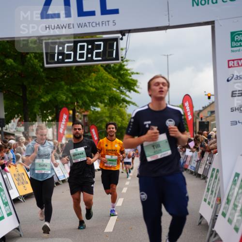 20.09.2026 - PSD Bank Halbmarathon LAZAROV Photography http://msf.ph/oto/10520171 20.09.2026 11:58:21 Ziel 1020, 1406, 2448, 2900, 2993, 4528, 4597, 4635, 4659 meine-sportfotos.de