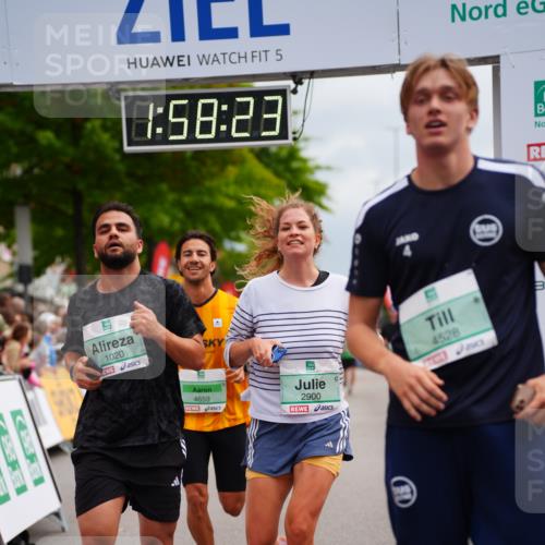 20.09.2026 - PSD Bank Halbmarathon LAZAROV Photography http://msf.ph/oto/10520188 20.09.2026 11:58:23 Ziel 1020, 1406, 2448, 2900, 2993, 4528, 4597, 4635, 4659 meine-sportfotos.de
