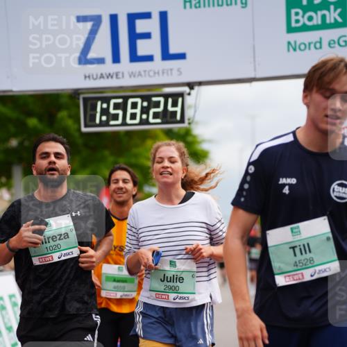 20.09.2026 - PSD Bank Halbmarathon LAZAROV Photography http://msf.ph/oto/10520190 20.09.2026 11:58:23 Ziel 1020, 1406, 2448, 2900, 2993, 4528, 4597, 4635, 4659 meine-sportfotos.de