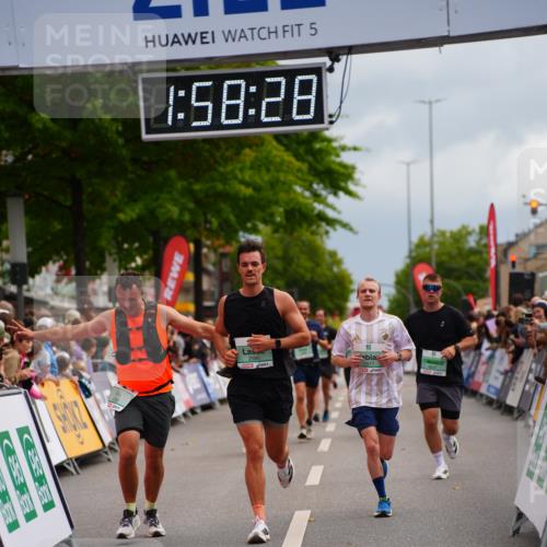 20.09.2026 - PSD Bank Halbmarathon LAZAROV Photography http://msf.ph/oto/10520208 20.09.2026 11:58:27 Ziel 1020, 1406, 2577, 2585, 2900, 2993, 4528, 4641, 4659, 4750 meine-sportfotos.de