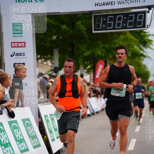 20.09.2026 - PSD Bank Halbmarathon LAZAROV Photography http://msf.ph/oto/10520218 20.09.2026 11:58:28 Ziel 1020, 1398, 1406, 2577, 2585, 2900, 4528, 4623, 4641, 4659, 4750 meine-sportfotos.de